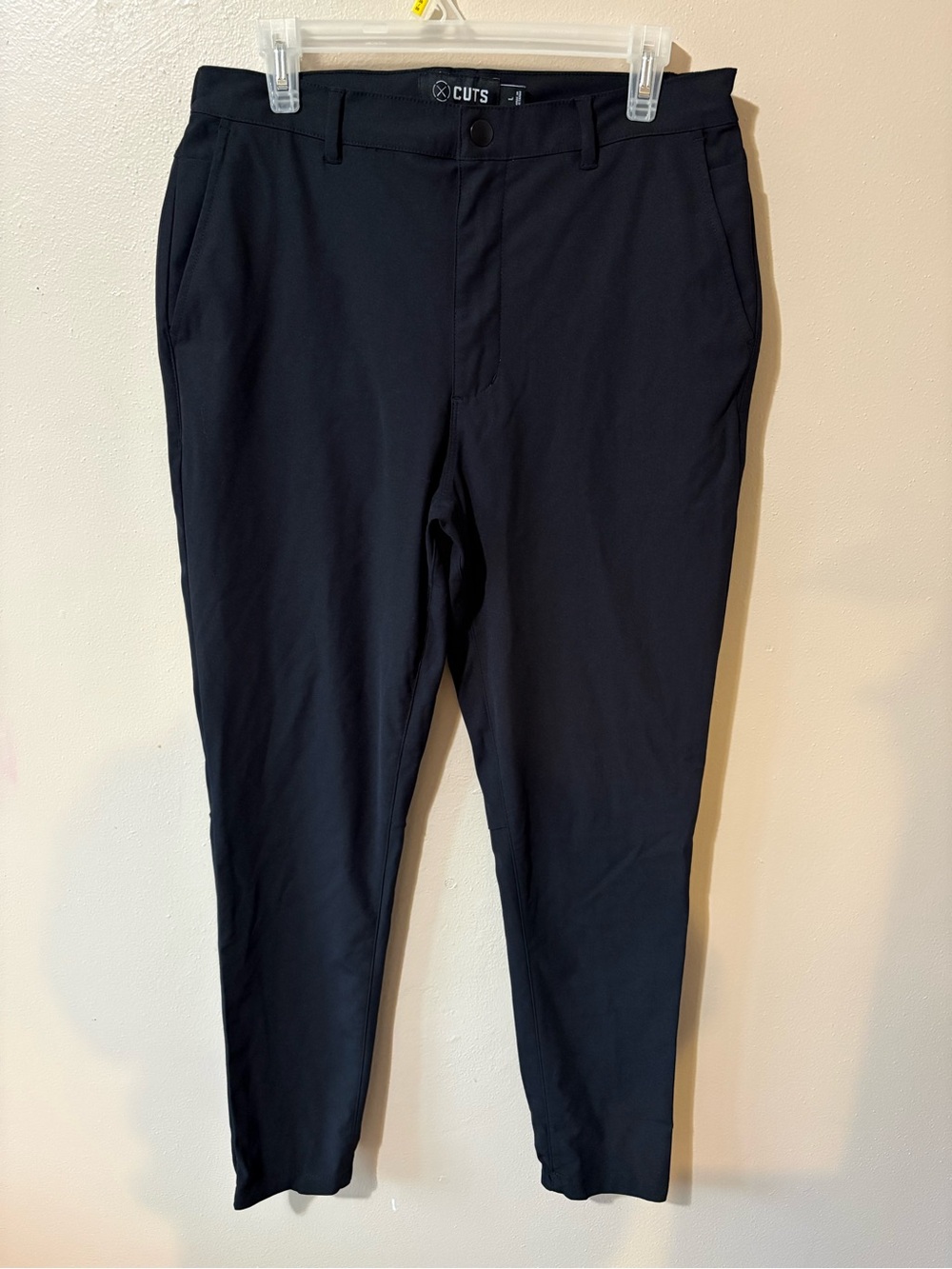 CUTS AO jogger pants men’s size Large black